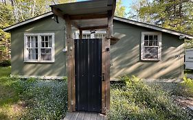 Archie'S Lakeside Cabin